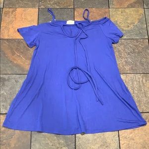 1.4.3 Story by Line Up Royal blue flowy top